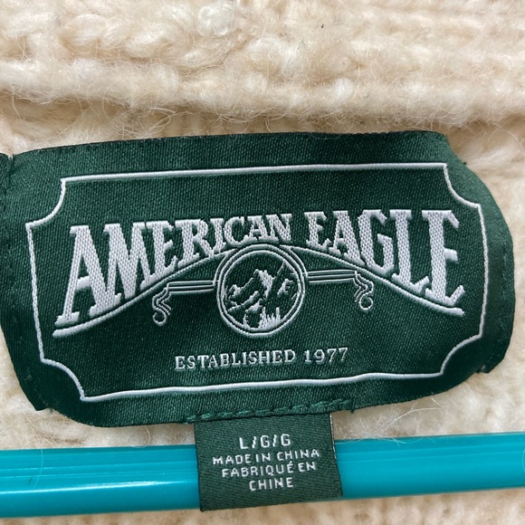 AMERICAN EAGLE OUTFITTERS Cream Cable Knit Cardigan (L) - Picture 2 of 7